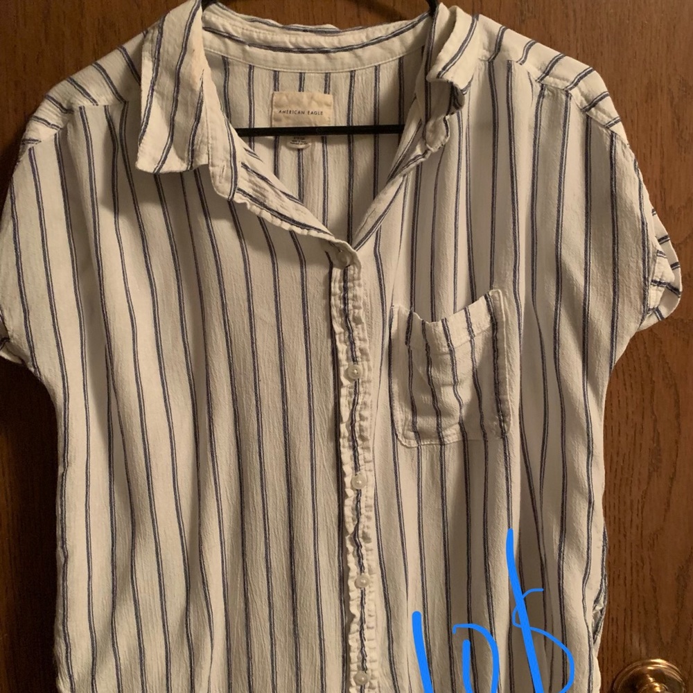 American Eagle Button Up